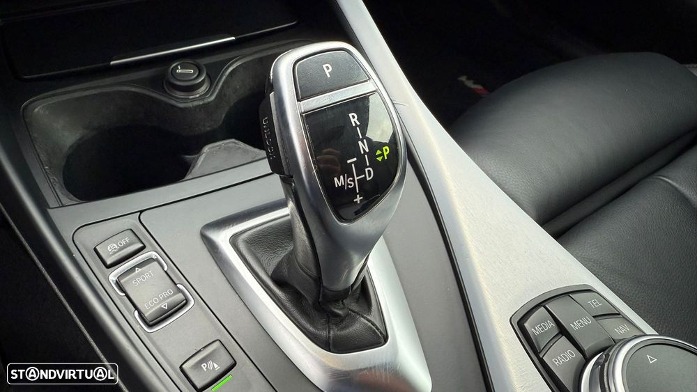 BMW 125 d Pack M - 43