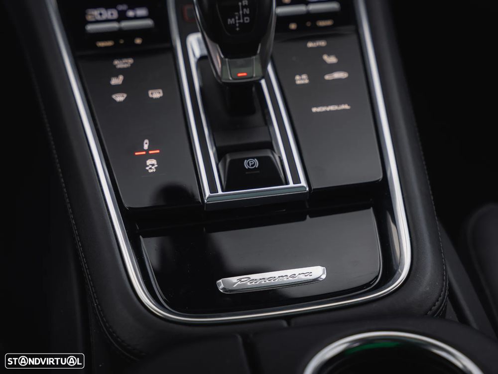 Porsche Panamera 4 E-Hybrid - 19