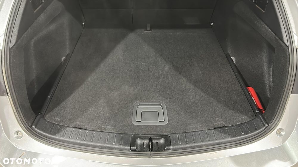 Toyota Corolla 1.8 Hybrid GPF Comfort - 12