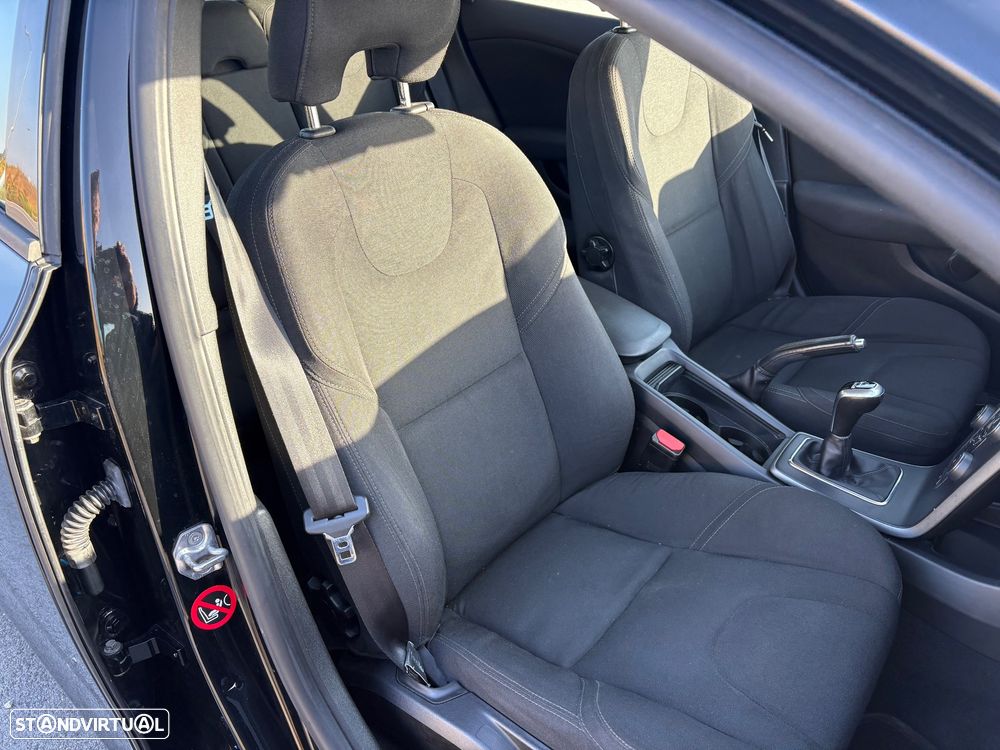 Volvo V40 2.0 D2 R-Design Momentum - 22