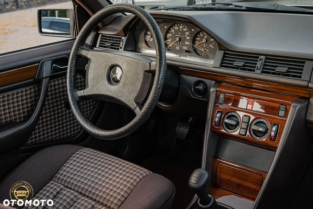 Mercedes-Benz W124 (1984-1993) - 8