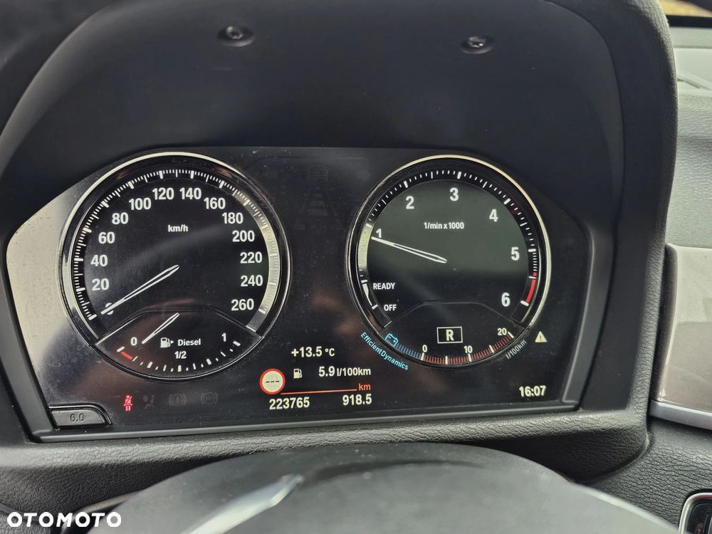 BMW X1 sDrive18d xLine - 34