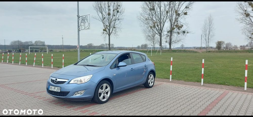 Opel Astra 1.4 Turbo - 1