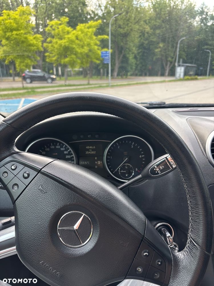 Mercedes-Benz ML - 11