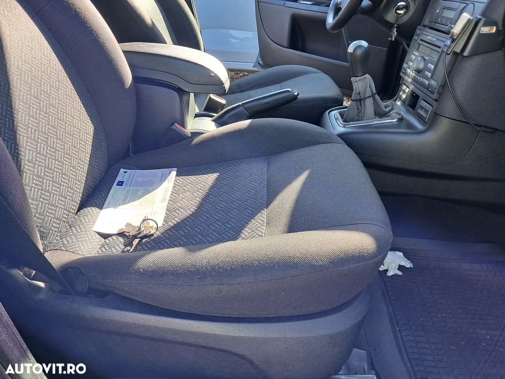Ford Mondeo 2.0TDCi Ambiente - 7