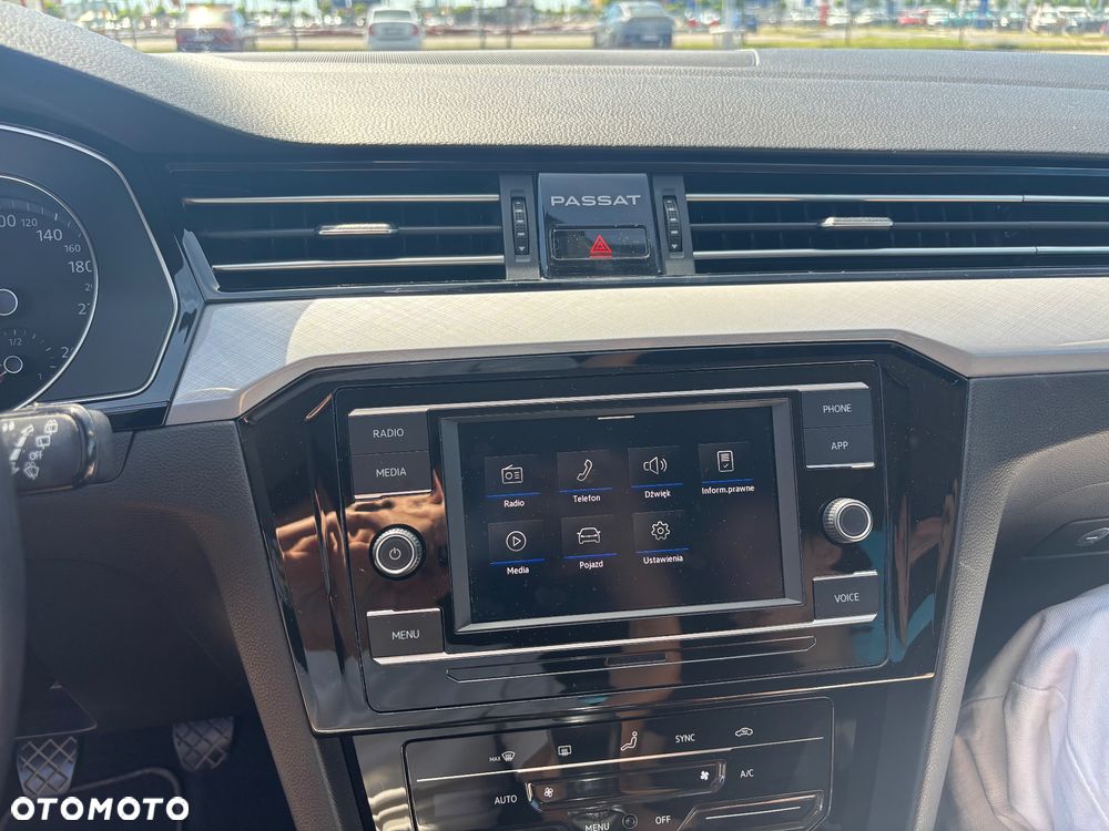Volkswagen Passat 2.0 TDI EVO Business - 28