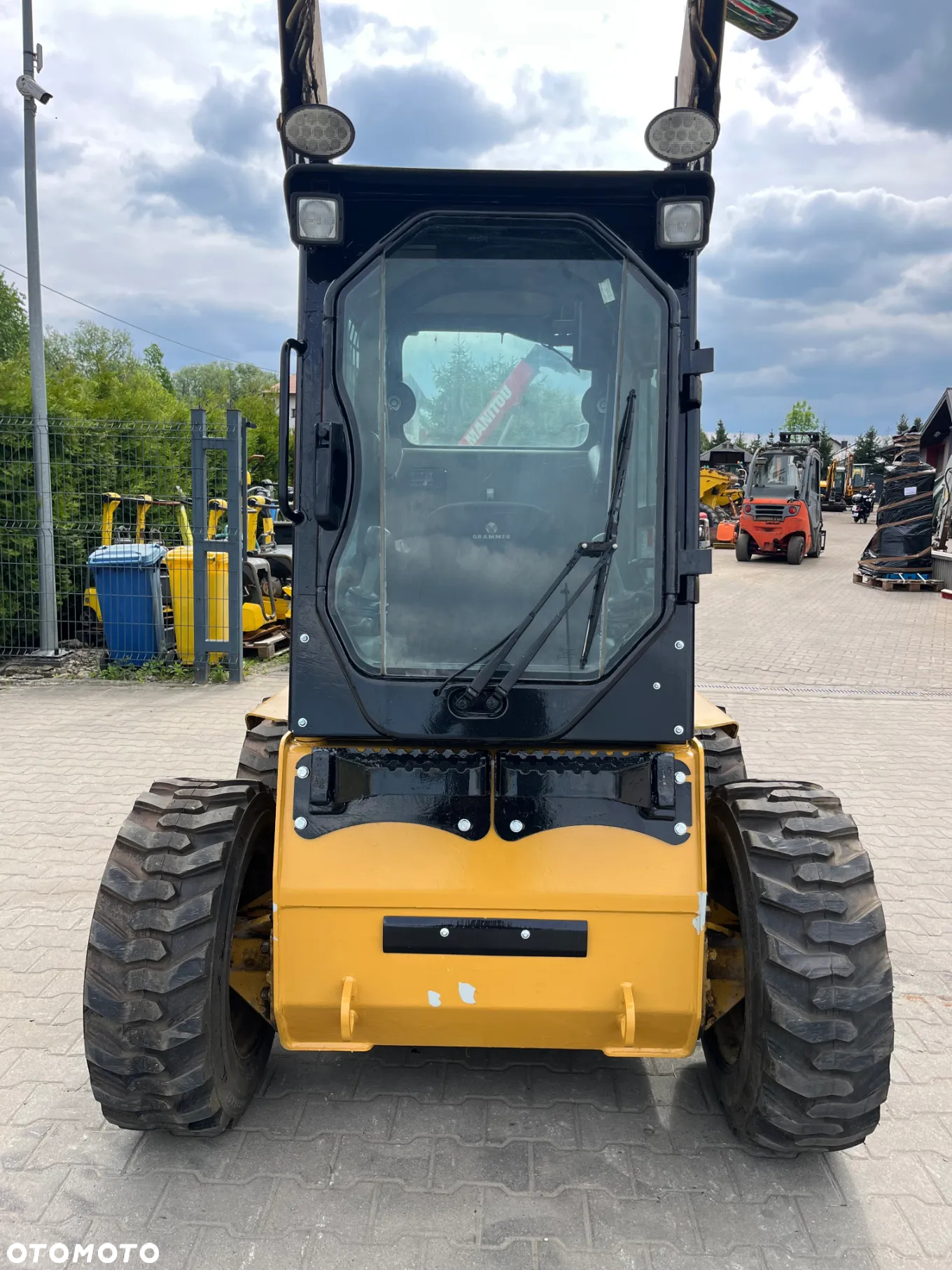 Caterpillar 226 B3 - 8