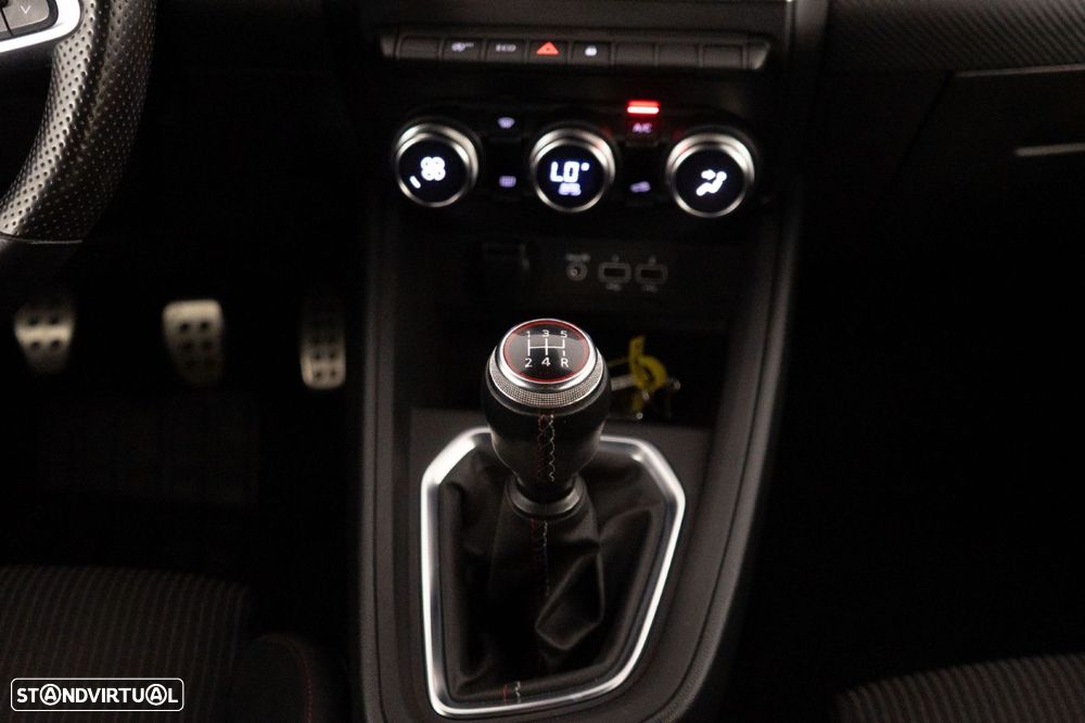 Renault Clio 1.0 TCe RS Line - 26