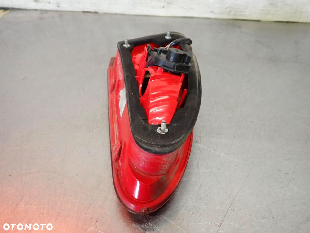 LAMPA PRAWA TYLNA KLAPA SEAT LEON II - 6