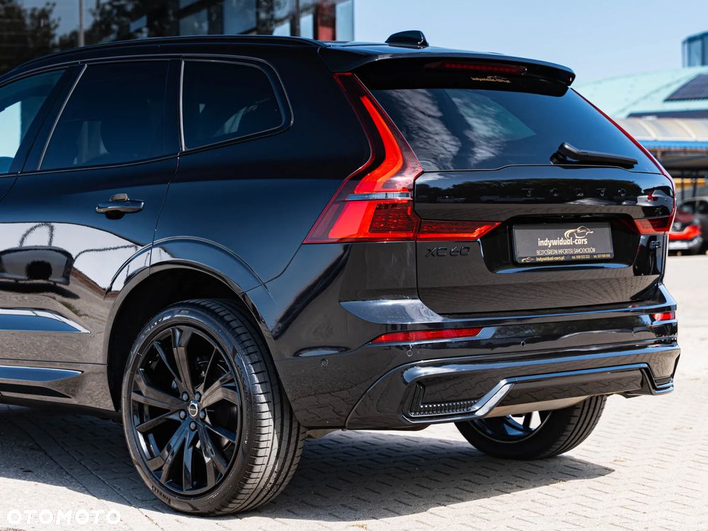 Volvo XC 60 B5 B AWD Plus Dark - 12