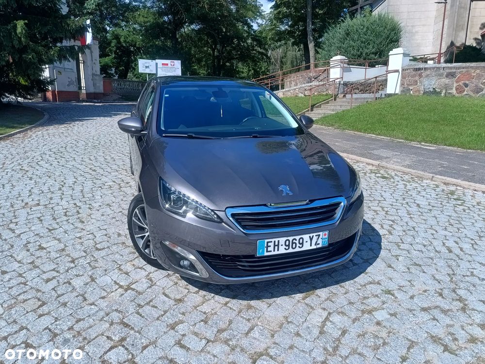 Peugeot 308 1.6 BlueHDi Allure S&S - 26