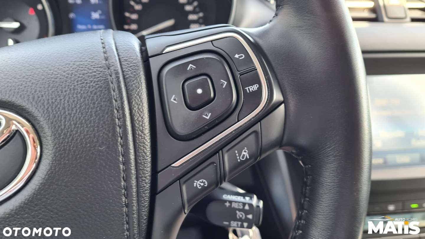 Toyota Avensis - 28
