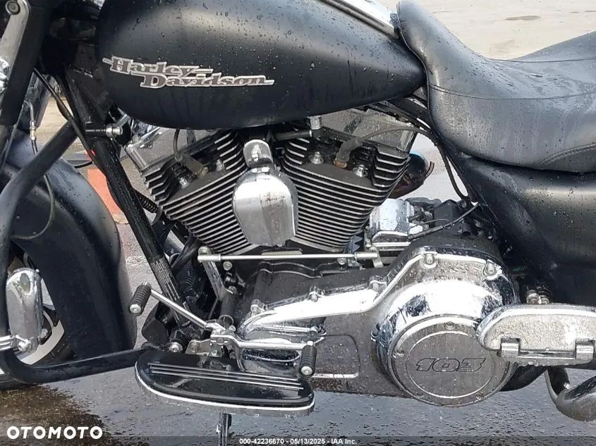 Harley-Davidson Dyna Super Glide - 5