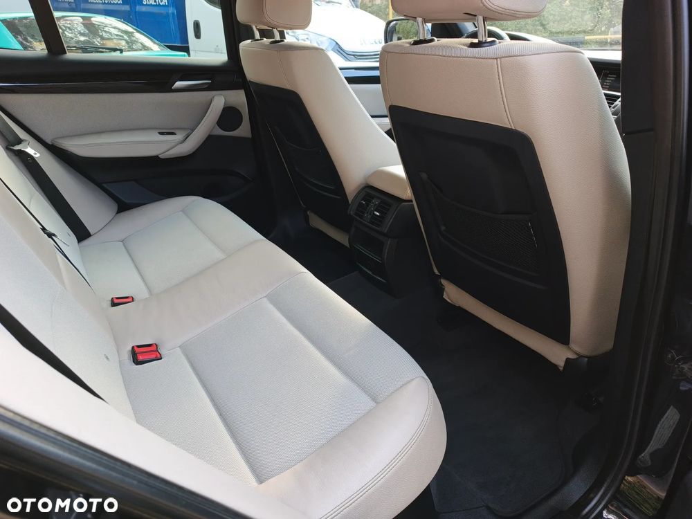 BMW X3 xDrive20d - 17