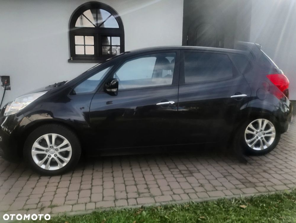 Kia Venga 2016 photo 5