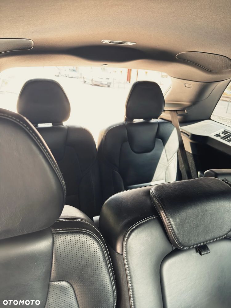 Volvo XC 90 D5 SCR AWD R-Design 7os - 15