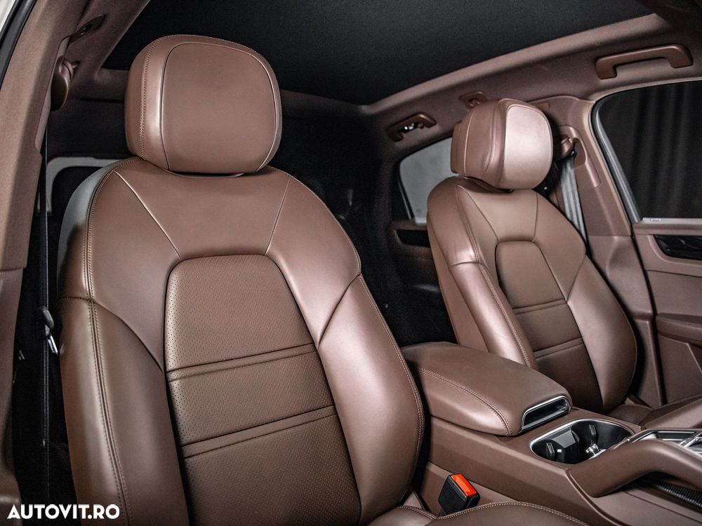 Porsche Cayenne Coupe E-Hybrid Tiptronic S - 11