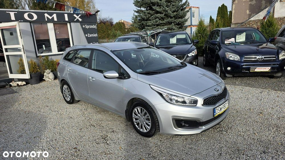 Kia Ceed - 9