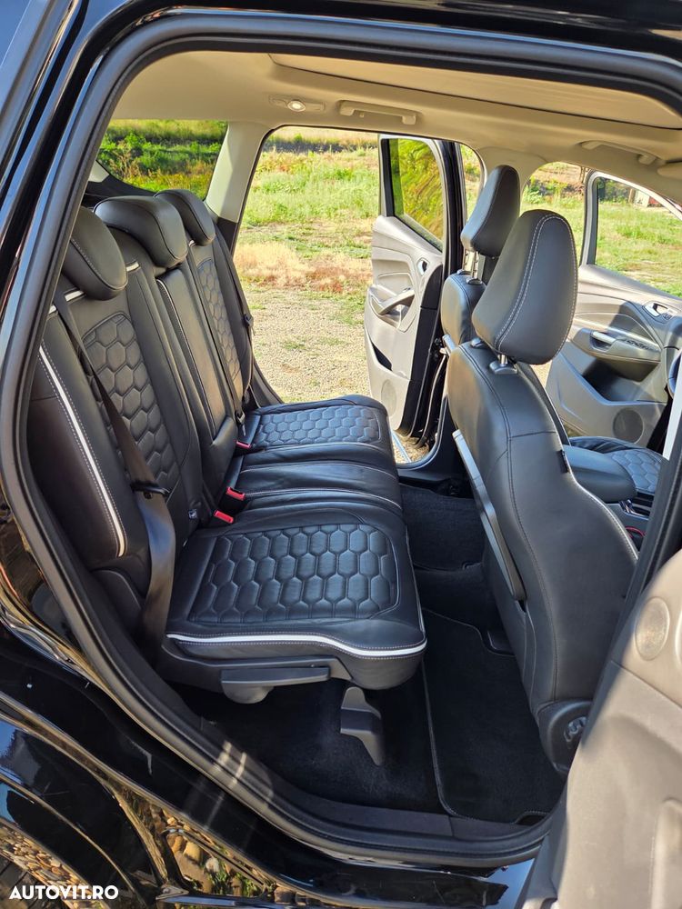Ford Kuga 2.0 TDCi 4WD Powershift Vignale - 16