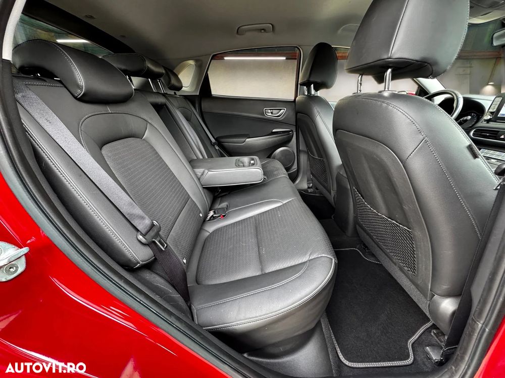 Hyundai KONA Premium - 8