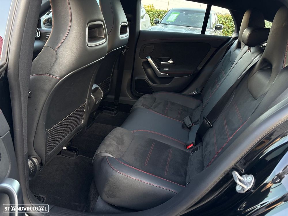 Mercedes-Benz CLA 250 e Shooting Brake AMG Line - 44