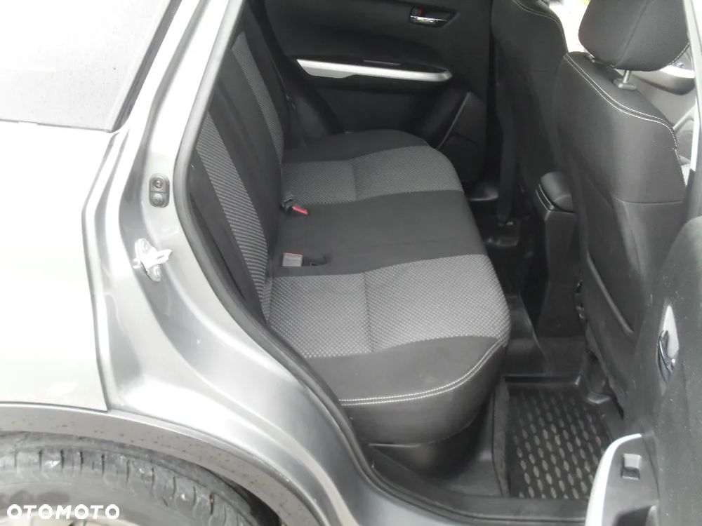 Suzuki Vitara 1.6 Comfort 4WD - 18