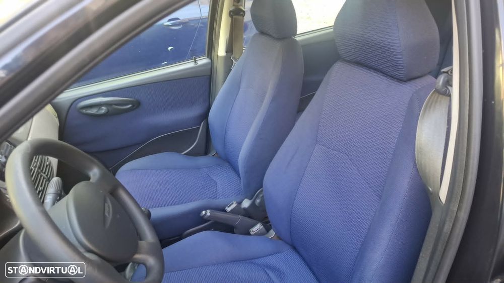 Fiat Punto 1.2 16V ELX - 10