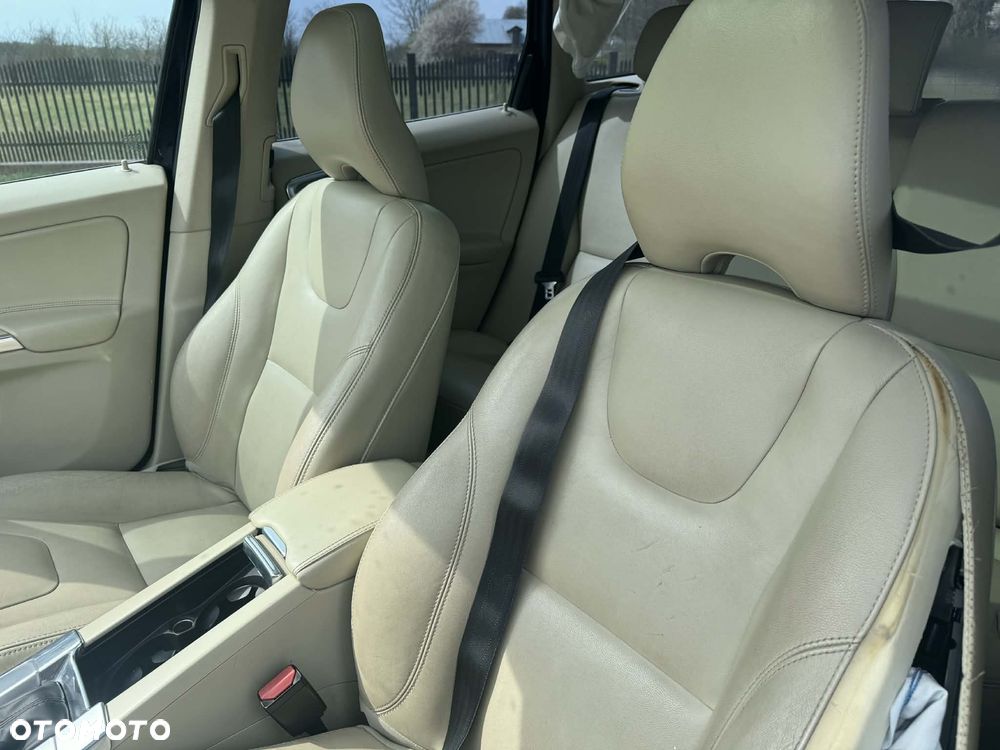 Volvo XC 60 D4 Inscription - 13