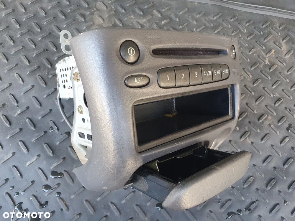Oryginalne radio CD 86120-52030 Toyota Yaris I 99- - 2