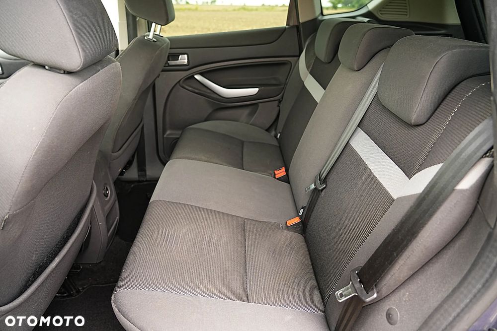 Ford Kuga 2.0 TDCi 2x4 Champions Edition - 21