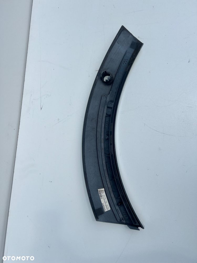 Listwa błotnika lewy przód  Volvo XC60 - 2