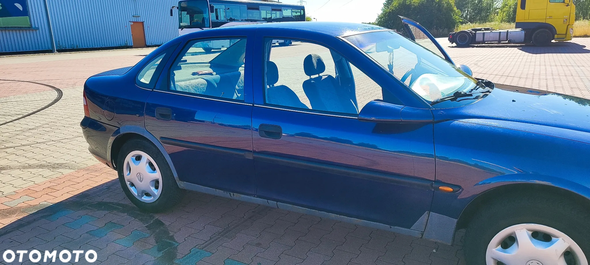 Opel Vectra 1.6 Comfort - 2