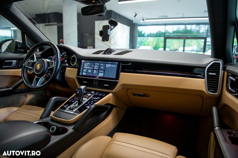 Porsche Cayenne Standard - 28