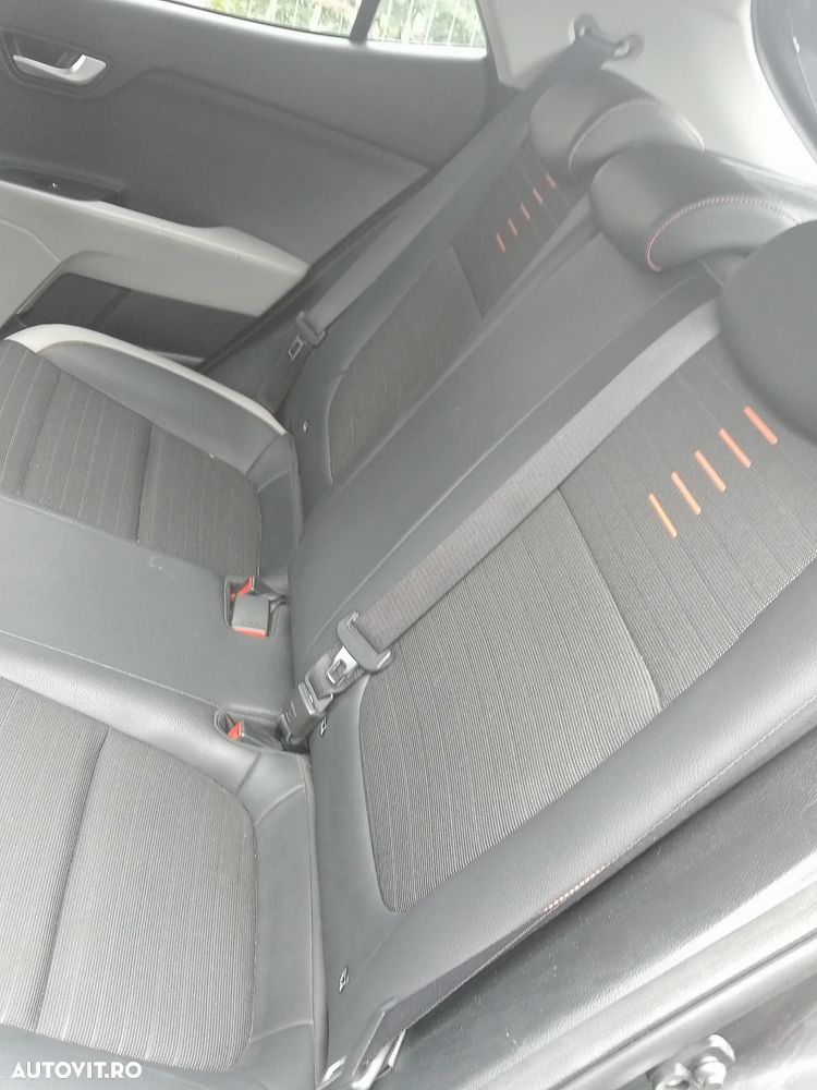 Kia Stonic - 6