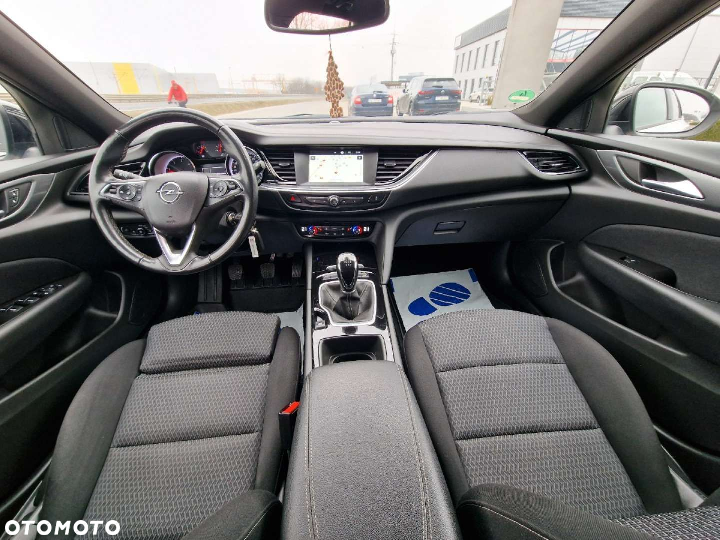Opel Insignia - 22