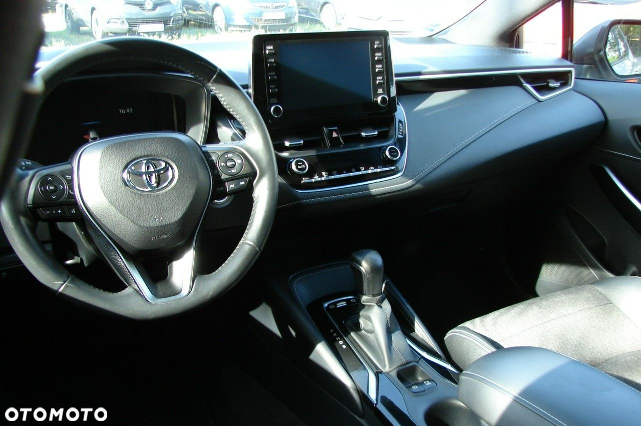 Toyota Corolla - 12