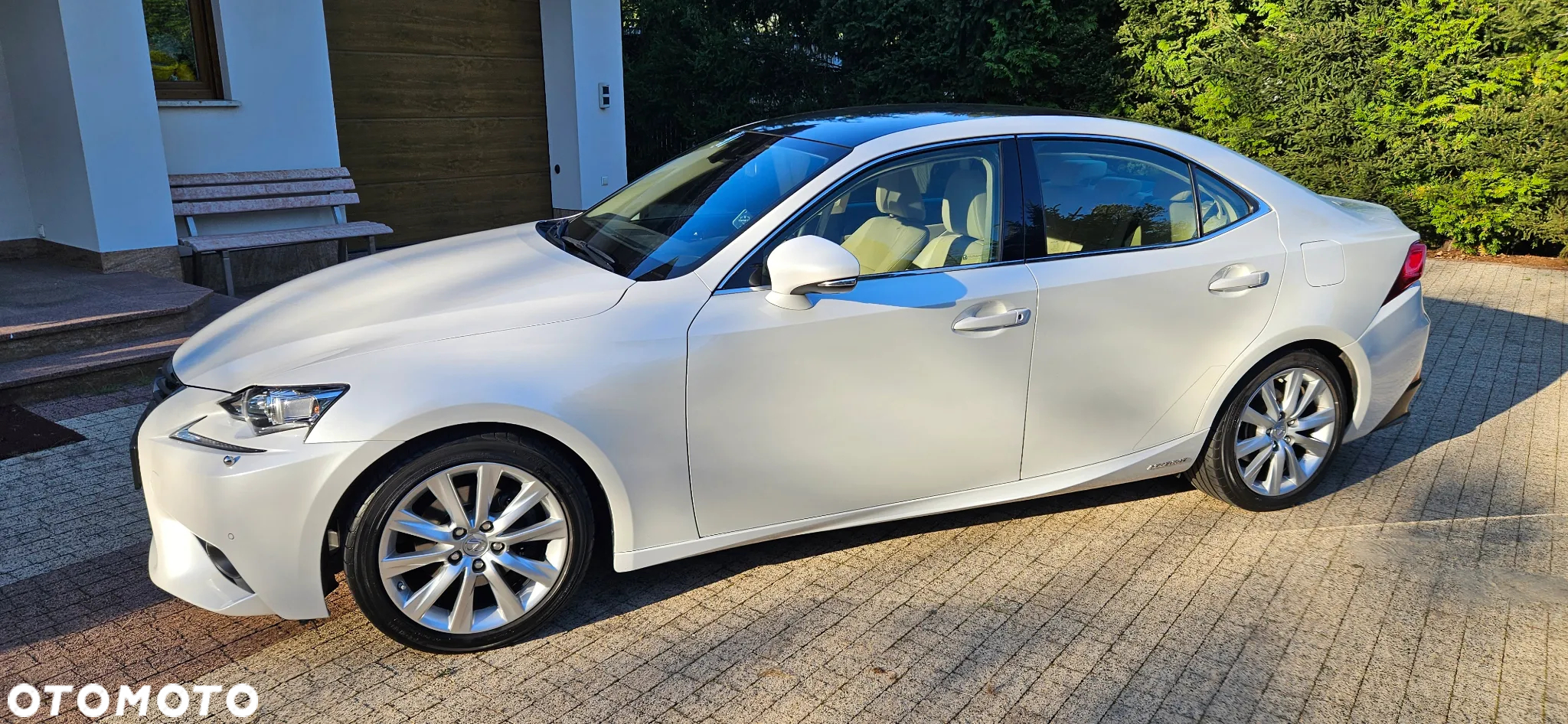 Lexus IS ver-300h-elegance - 5