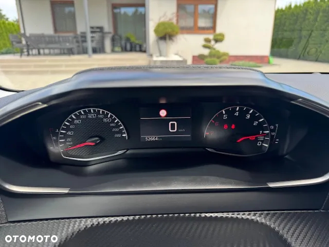 Peugeot 208 - 13