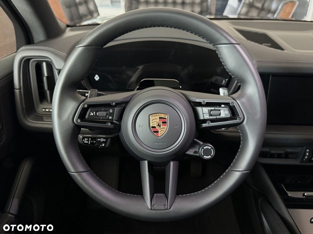 Porsche Cayenne - 26