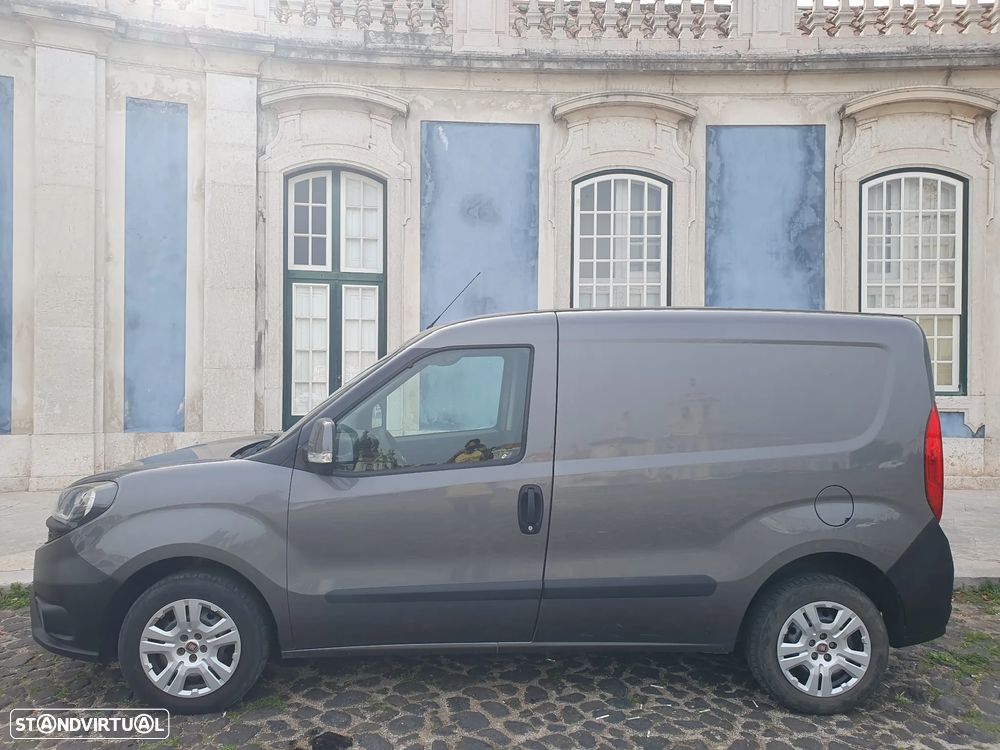 Fiat DOBLO MULTIJET 3 LUGARES A/C - 2