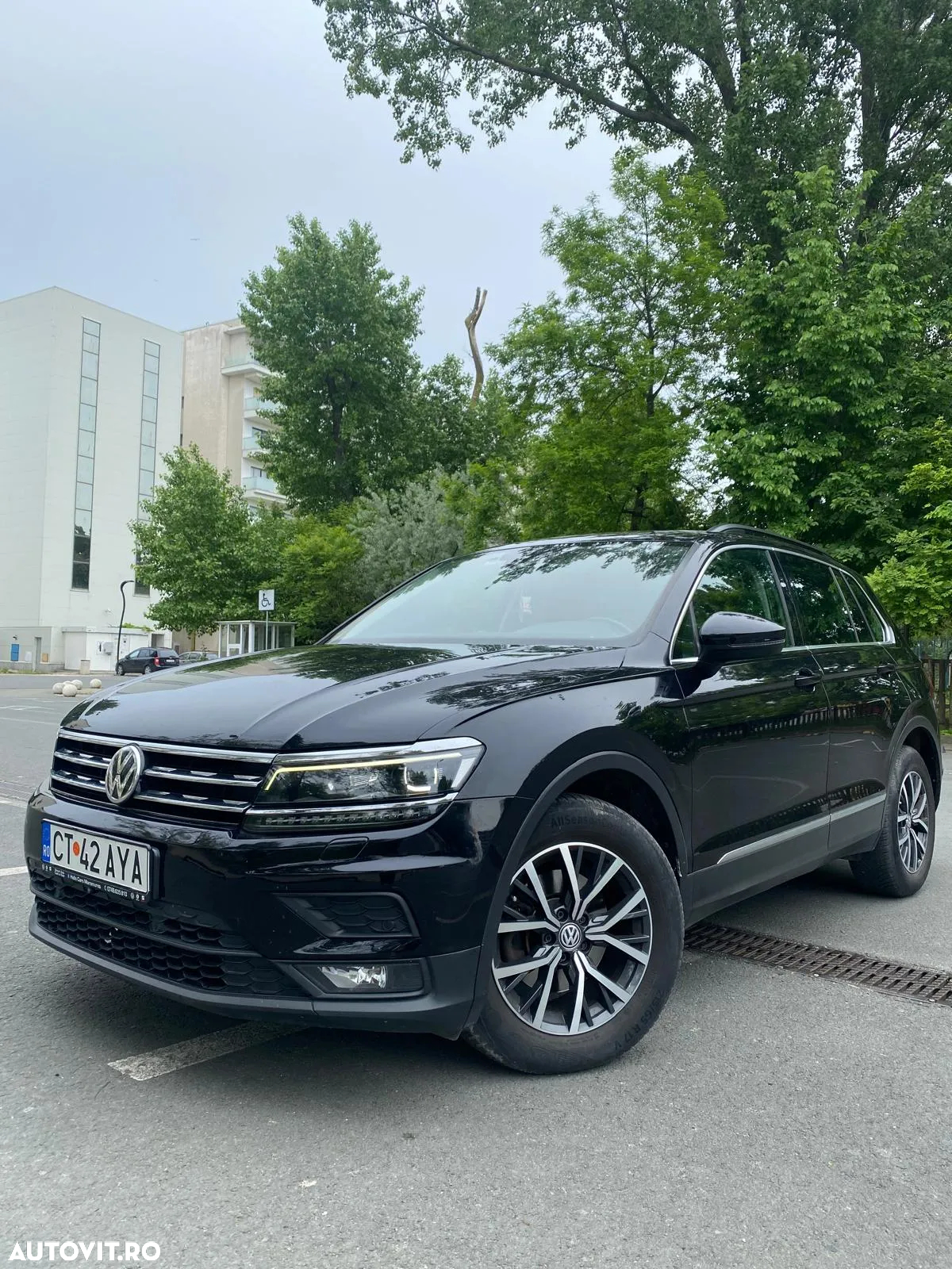 Volkswagen Tiguan 2.0 TDI DPF DSG Comfortline - 2