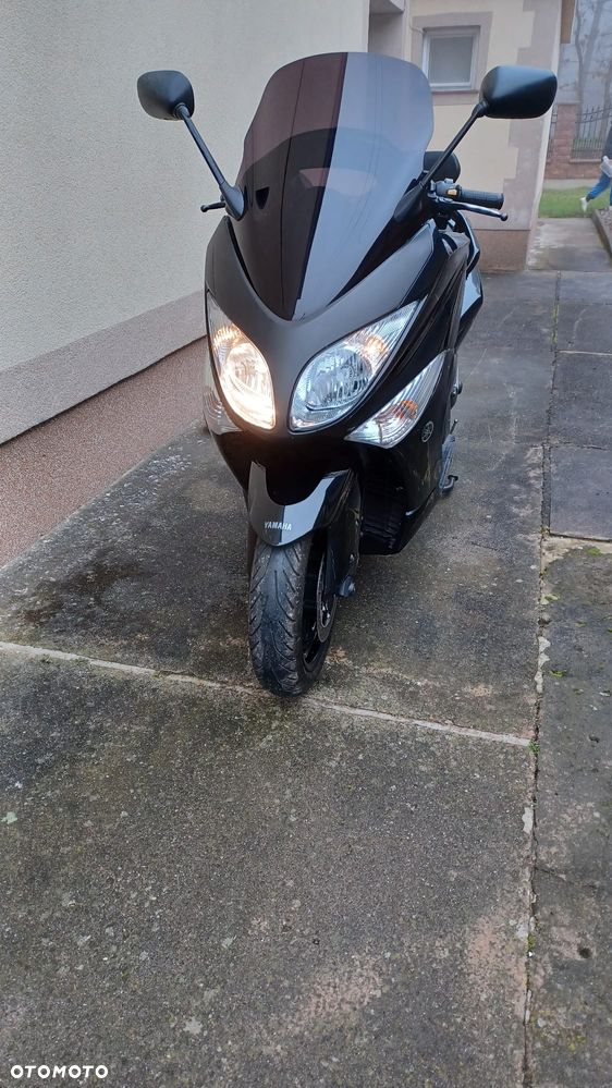 Yamaha Tmax - 12