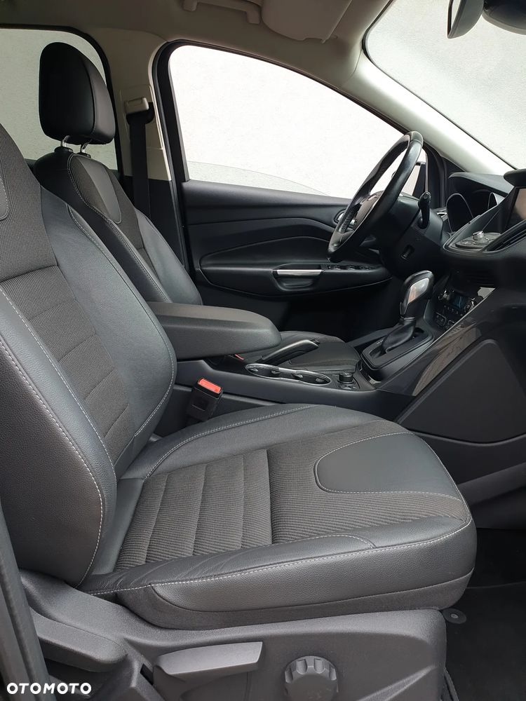 Ford Kuga 2.0 TDCi 4x4 Titanium - 31