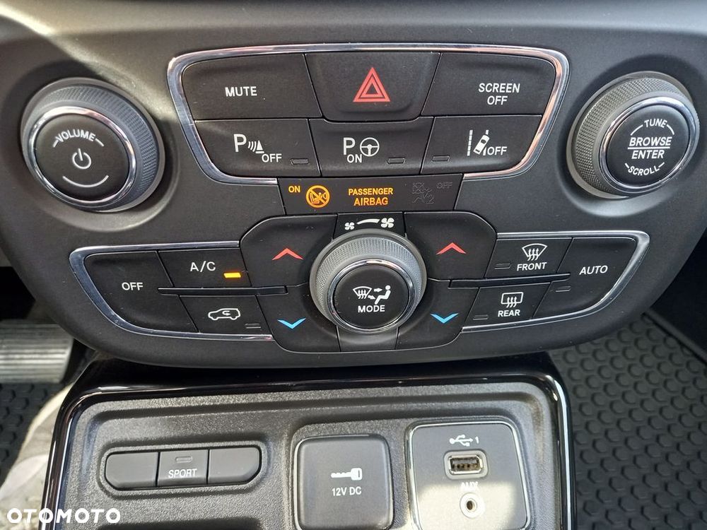 Jeep Compass - 19