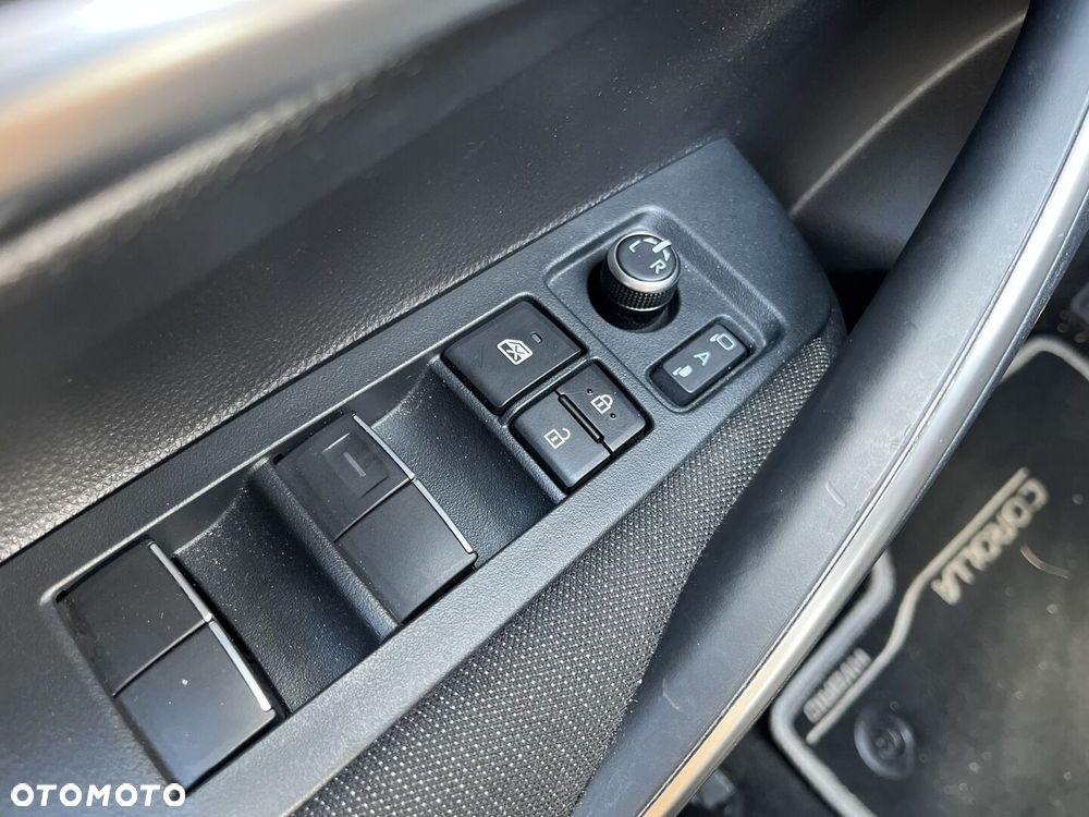Toyota Corolla 1.8 Hybrid Comfort - 16