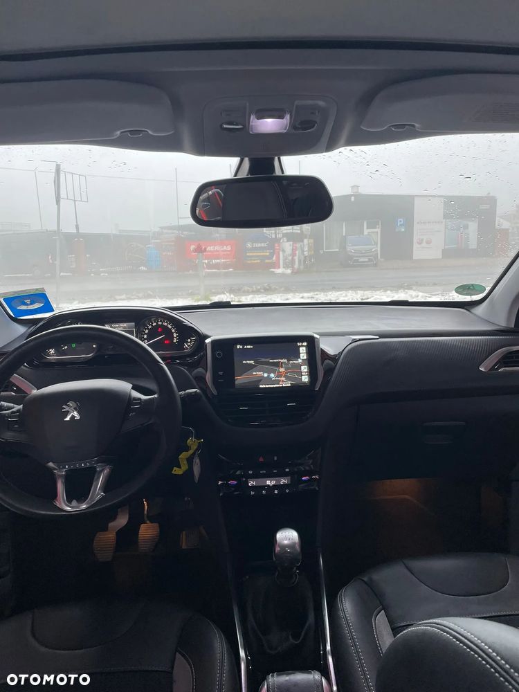 Peugeot 2008 BlueHDi FAP 120 STOP & START Allure - 6