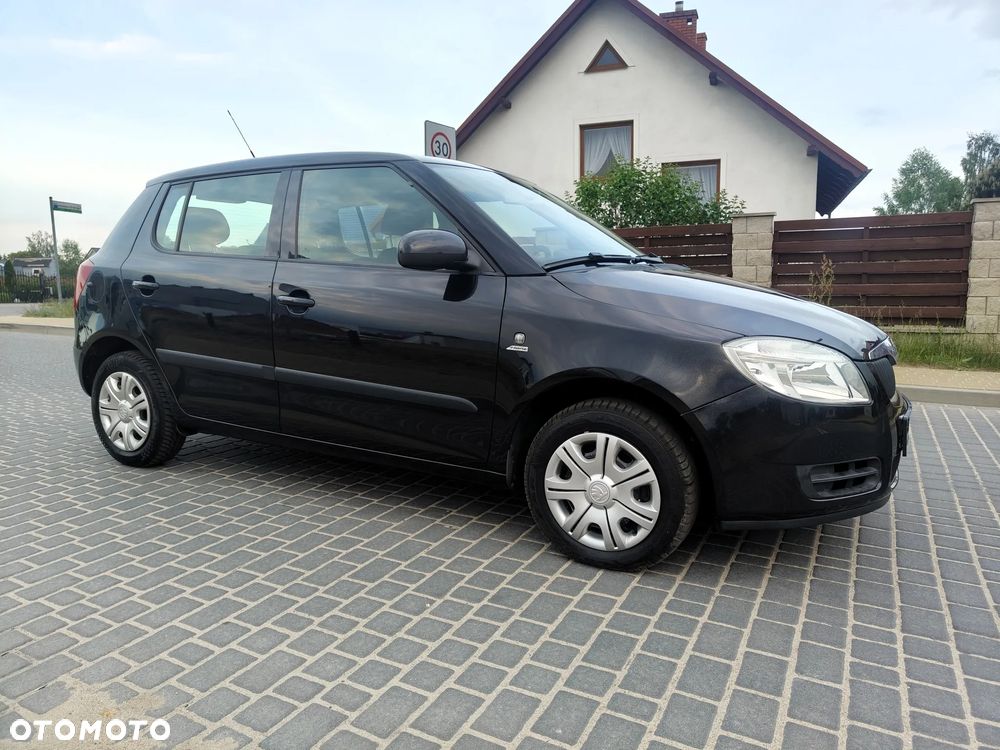 Skoda Fabia 1.2 HTP Elegance - 11