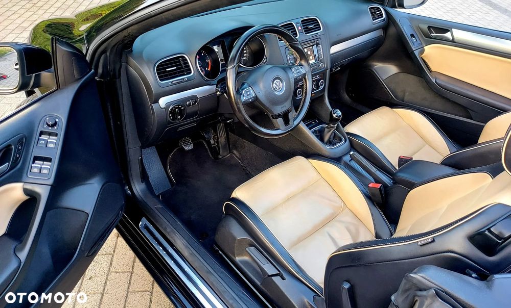 Volkswagen Golf Cabrio 2.0 TDI BlueMotion Technology Exclusive - 22