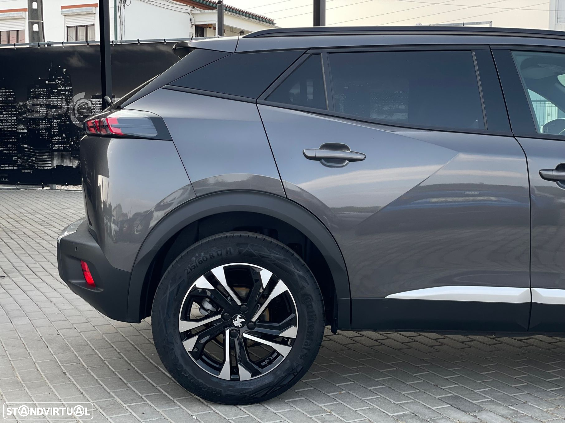 Peugeot 2008 1.2 PureTech Allure Pack - 8