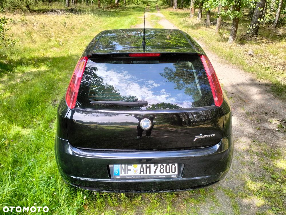 Fiat Punto 1.4 16V Dynamic - 26